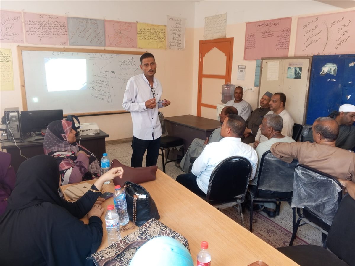 برامج تدريب ترقي المعلمين بالمناطق الأزهرية