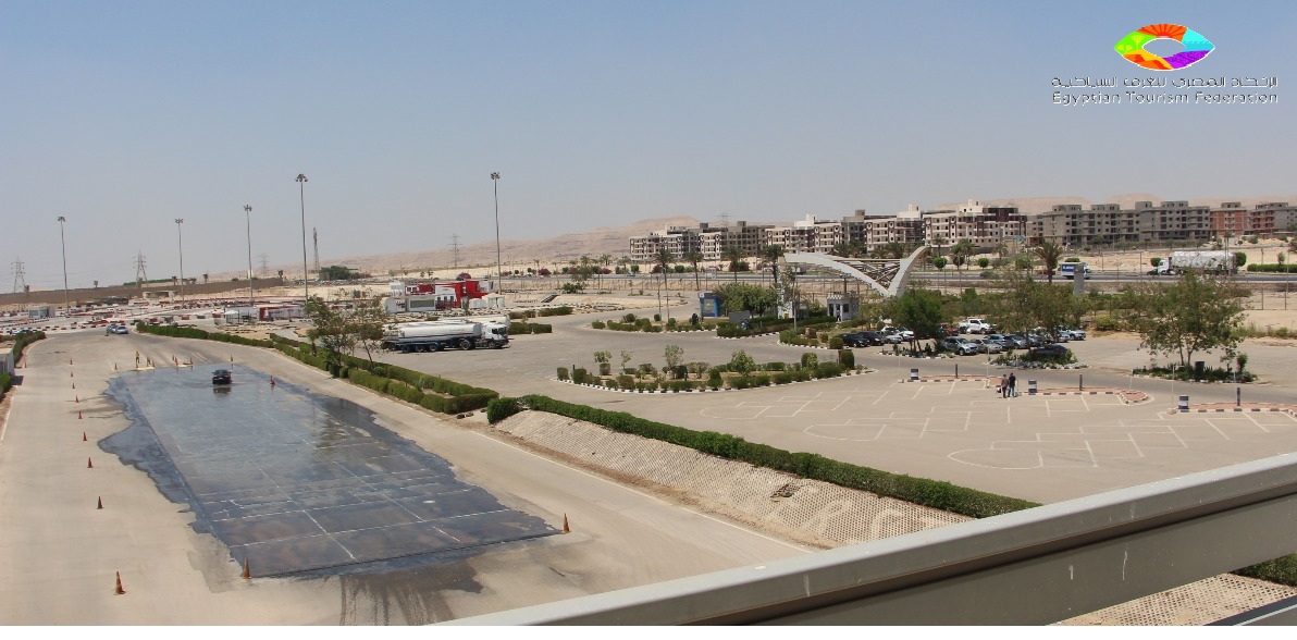 لجنة النقل باتحاد الغرف السياحية يتفقد مركز تدريب السائقين بـ 15 مايو ويدعو لتوسع نشاطه محليًا ودوليًا