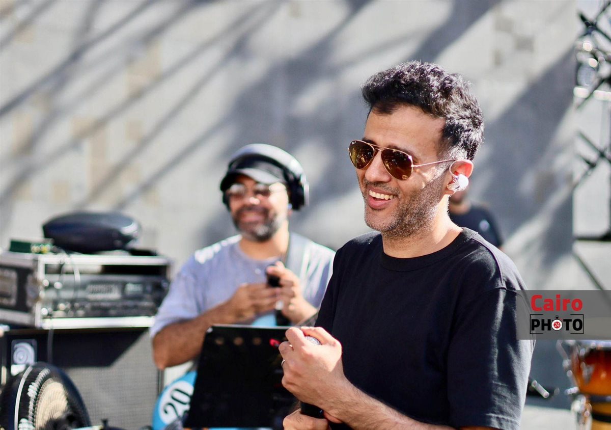 لقطات حصرية من بروفات حمزة نمرة لحفله الجديد في المسرح الروماني