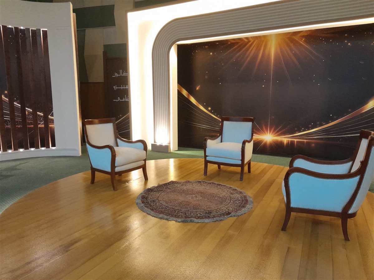 استديو أحمد زويل