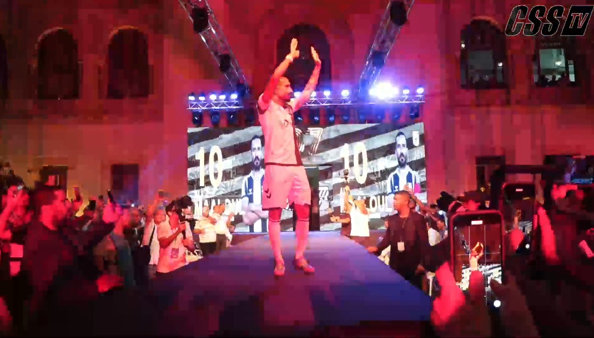 <strong>في حضور غفير.. الصفاقسي التونسي يقدم علي معلول لـ الجماهير </strong>