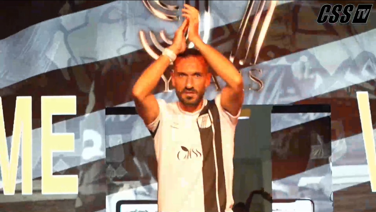 <strong>في حضور غفير.. الصفاقسي التونسي يقدم علي معلول لـ الجماهير </strong>