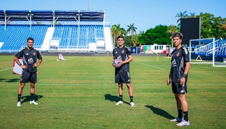 ثلاثي الأهلي زيزو وإمام عاشور وبن شرقي