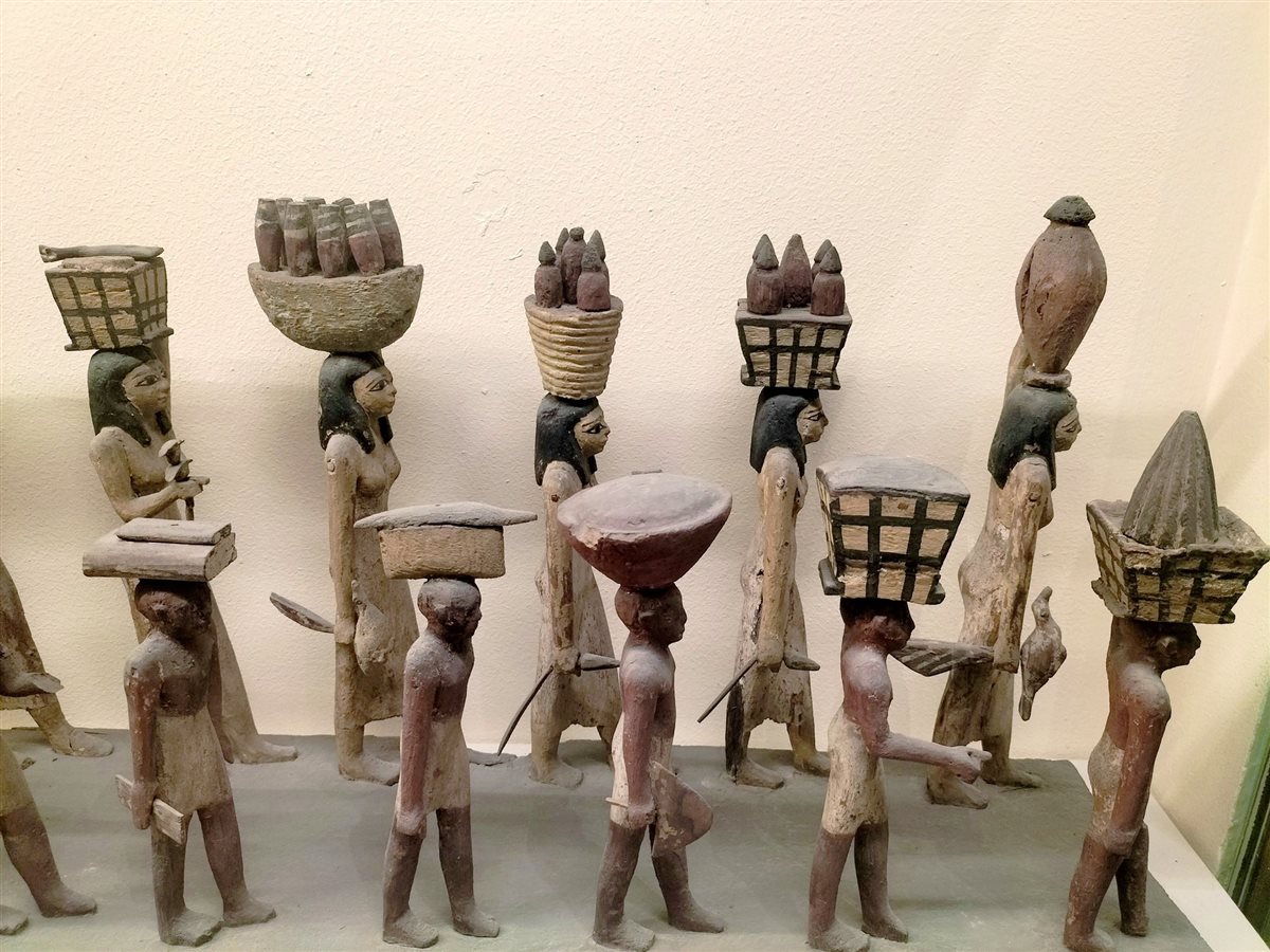  نموذجًا خشبيًا نادرًا لموكب جنائزي من عصر الدولة الوسطى