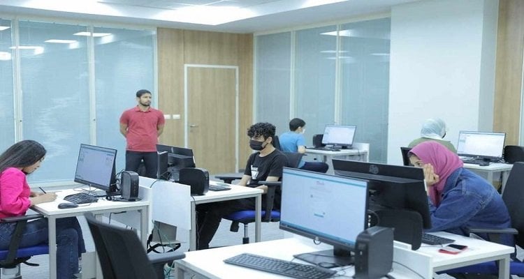 موعد بداية مرحلة تقليل الاغتراب 2025