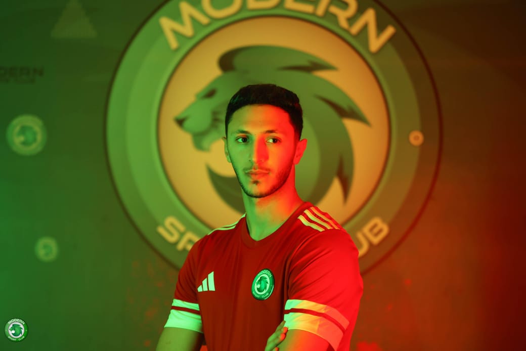 <strong>مصطفى مخلوف</strong>