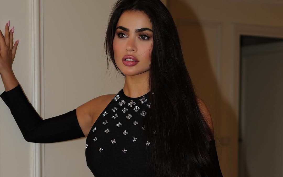 البلوجر اللبنانية يمنى الخوري 