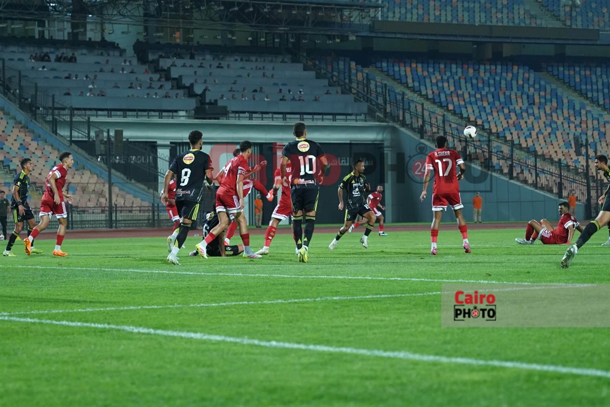 <strong>مباراة الأهلي ومودرن سبورت في الدوري الممتاز</strong>