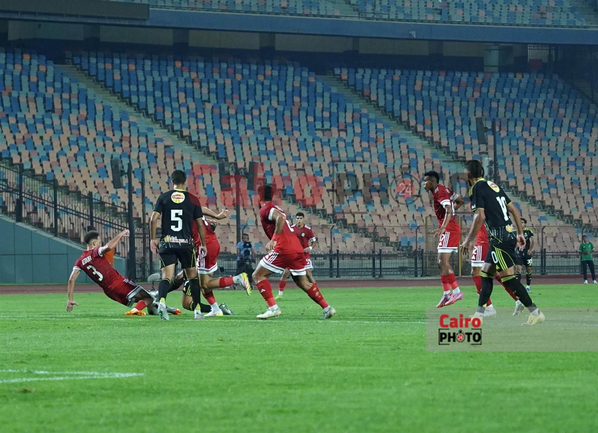 <strong>مباراة الأهلي ومودرن سبورت في الدوري الممتاز</strong>