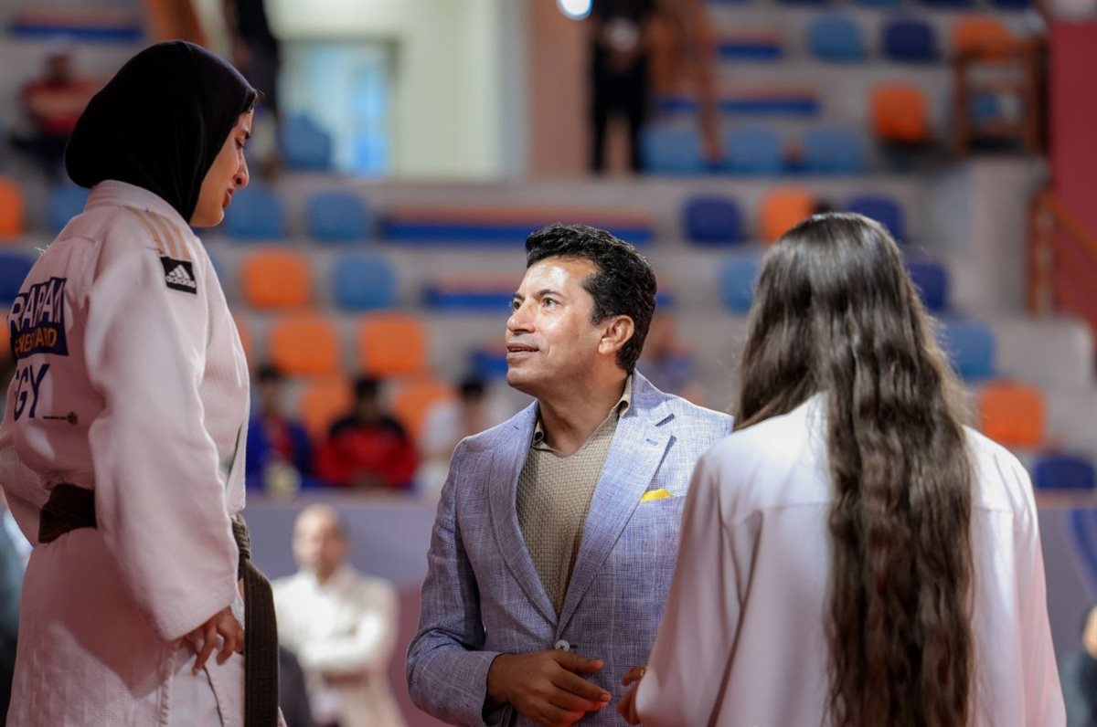 وزير الرياضة في بطولة الجودو