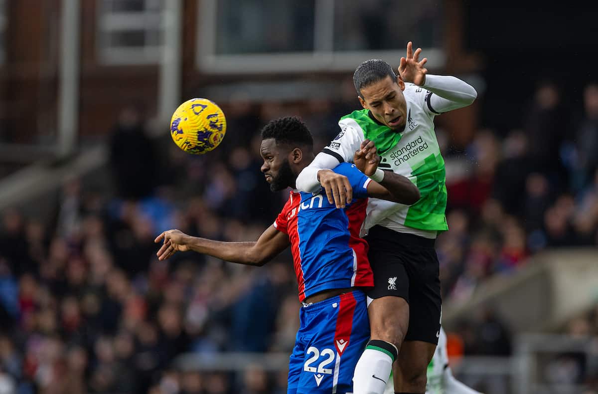 القنوات الناقلة لمباراة ليفربول وكريستال بالاس بث مباشر