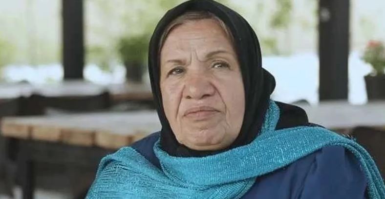  كلثوم أكبري