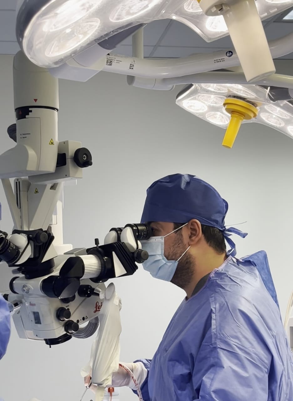 نجاح أول جراحة دقيقة لاستئصال ورم بالمخ باستخدام المايكروسكوب الجراحي