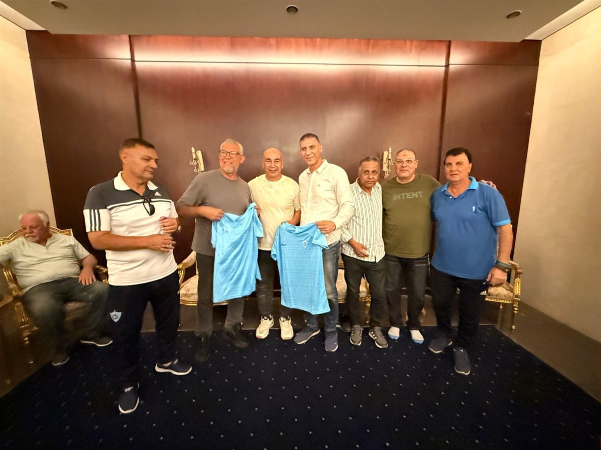 <strong>على خلفية حضوره مباراة الفريق أمام البنك.. نجوم غزل المحلة يحتفلون بعيد ميلاد التوأم حسام وإبراهيم حسن بقميص الفريق</strong>