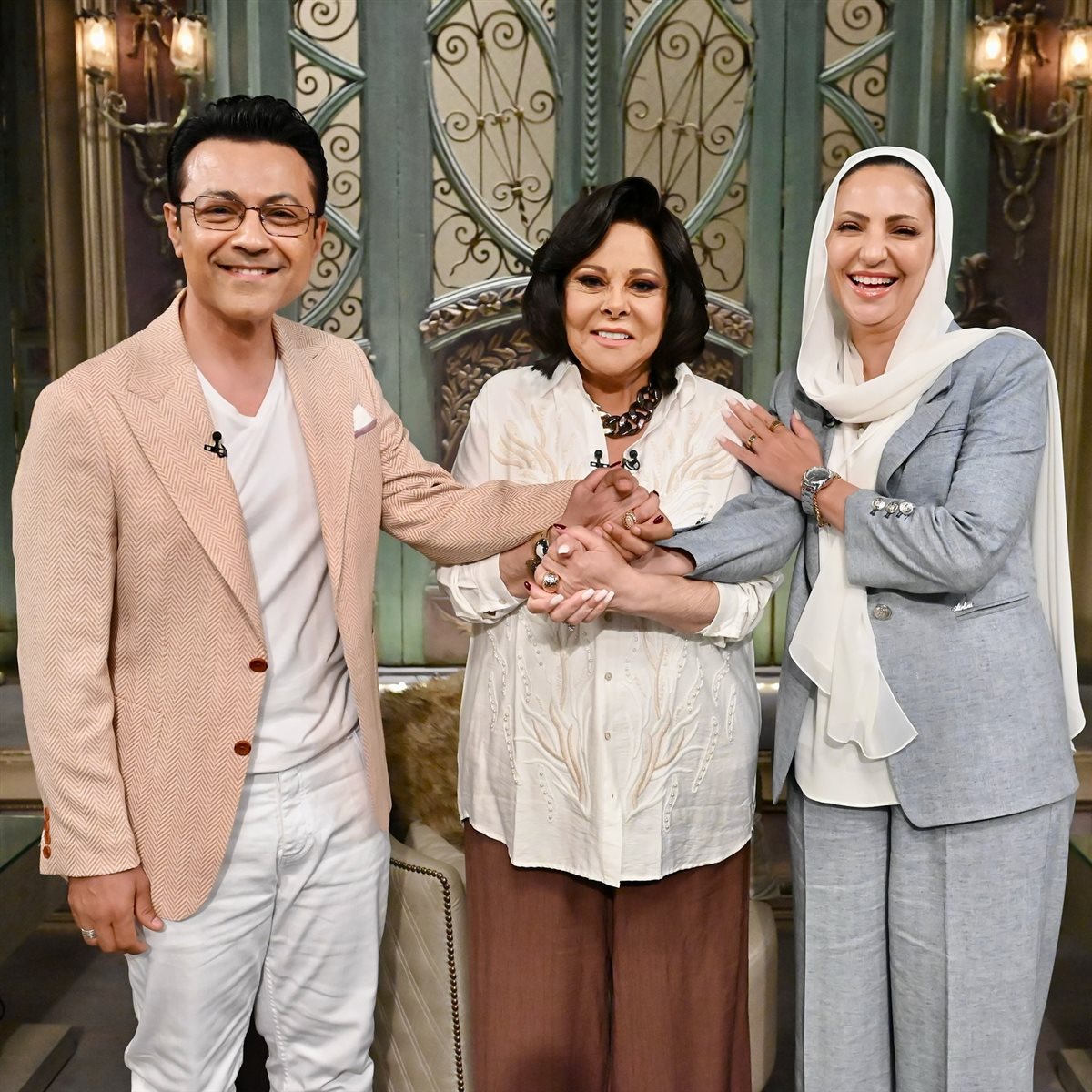 محمد سعيد محفوظ وزوجته ضيفين في صاحبة السعادة