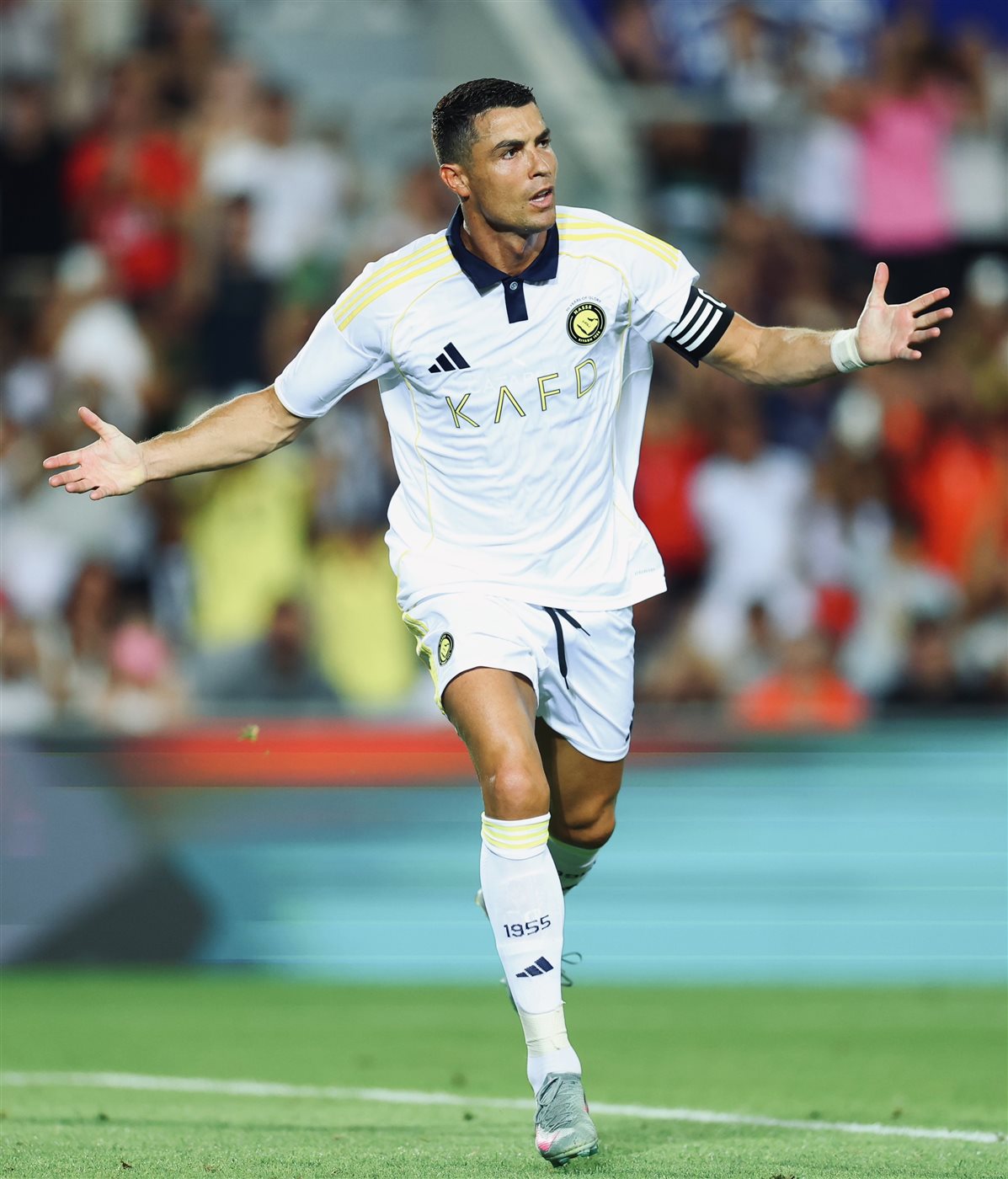 النجم البرتغالي كريستيانو رونالدو مهاجم فريق النصر السعودي