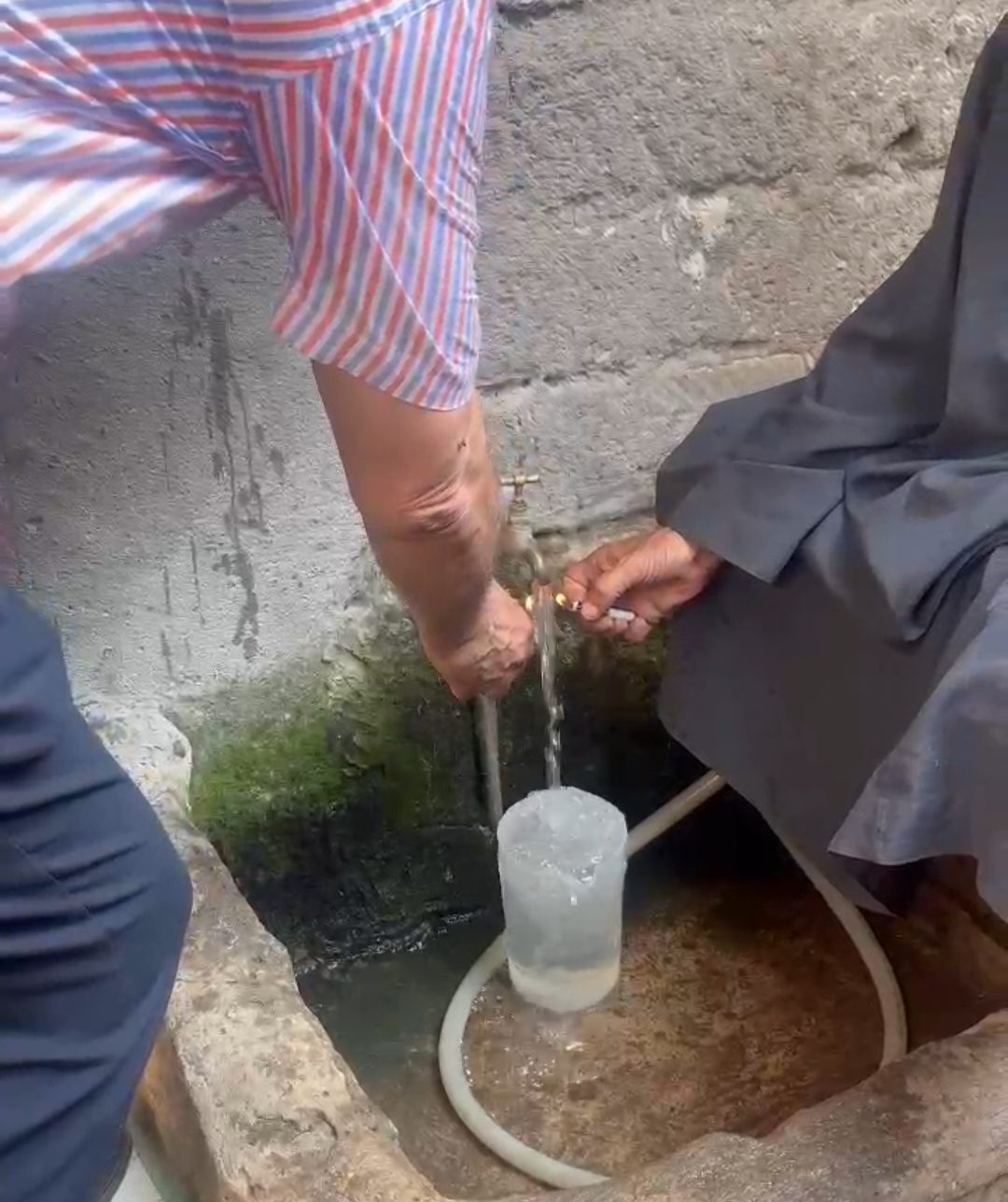 حل المشكلة وإجراء تجارب على صنابير المياه بقرية شرنوب