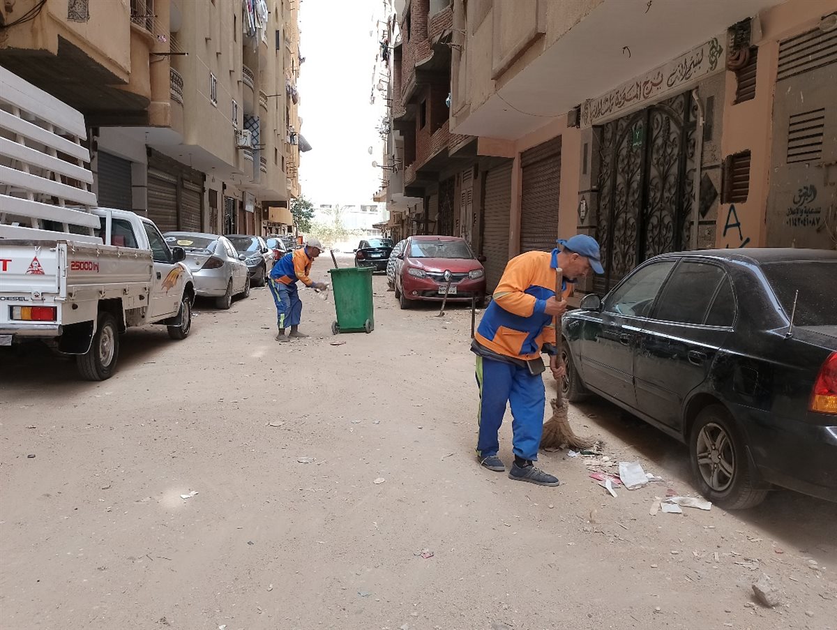 <strong>إجراءات وقائية لحماية عمال النظافة من ضربات الشمس خلال الصيف</strong>