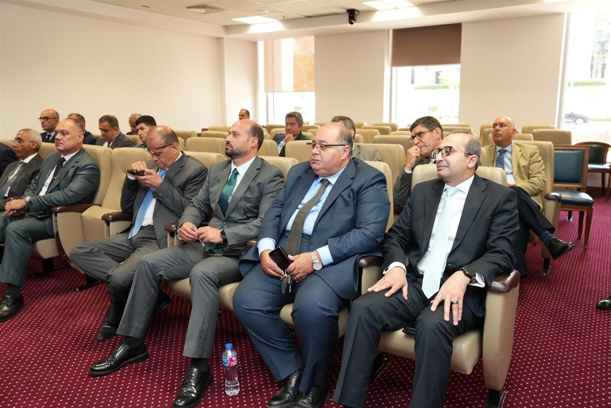  لقاء موسعًا مع السفراء المنقولين للعمل بالسفارات والبعثات المصرية بالخارج،