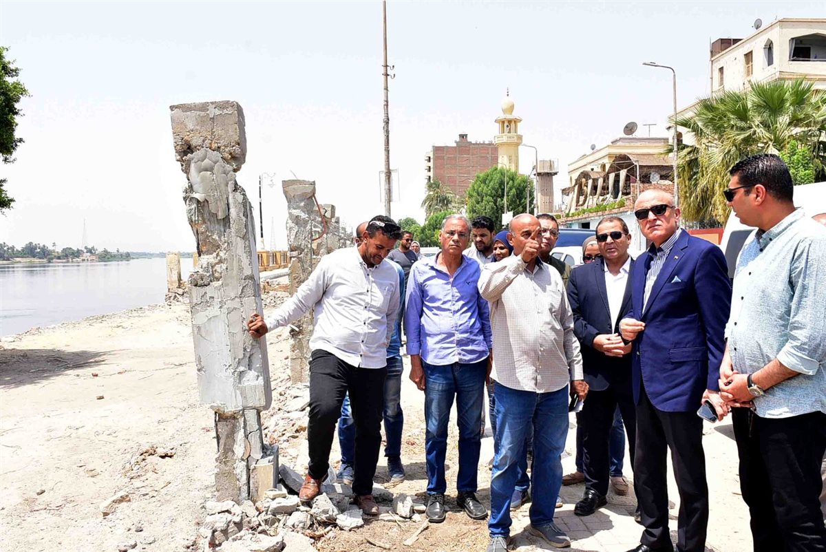 جولة تفقدية لمحافظ الأقصر بأرمنت 