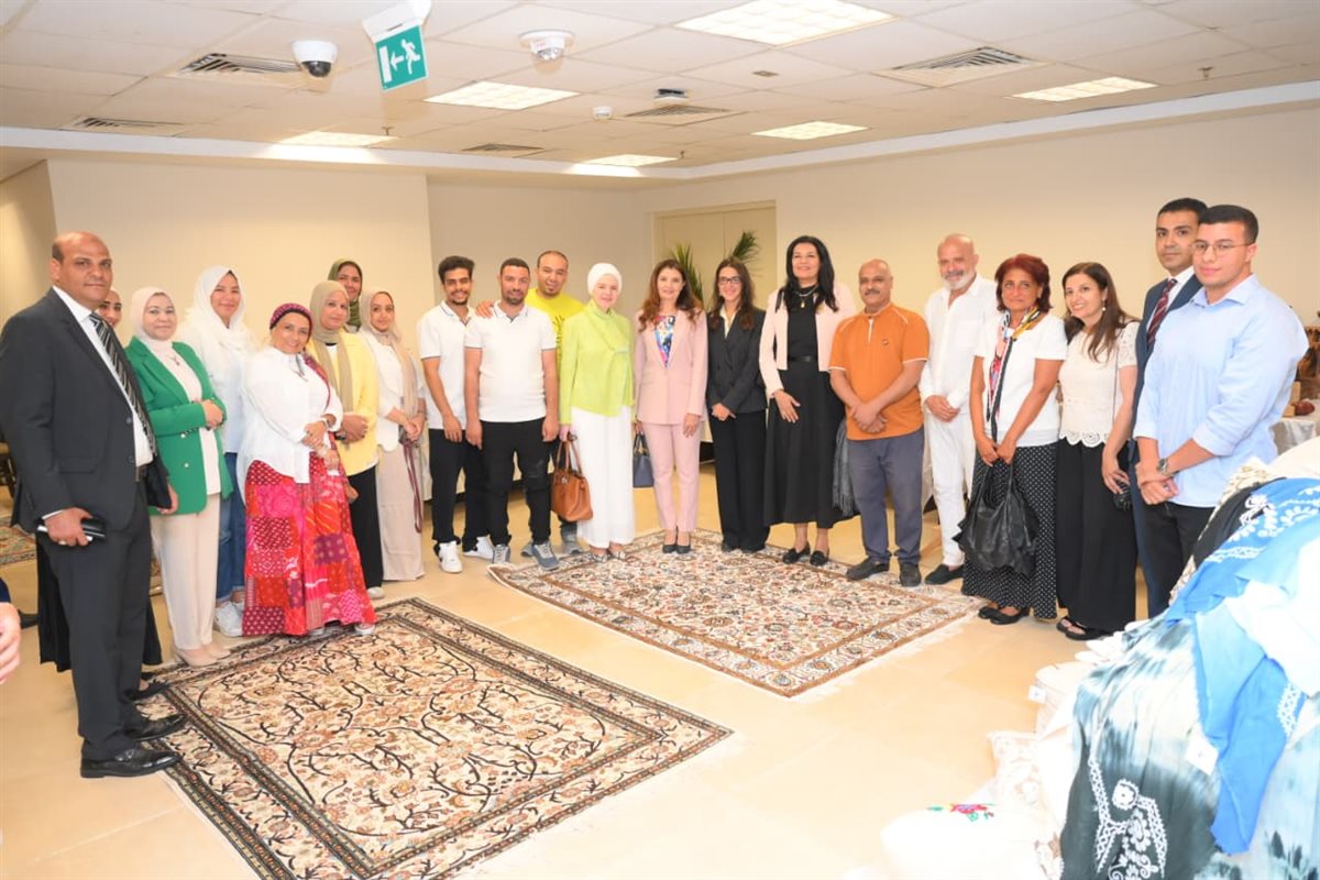 بحضور حرم وزير الخارجية وعدد من زوجات الدبلوماسيين.. التضامن تفتتح معرض ديارنا للحرف اليدوية والتراثية بالعاصمة الإدارية