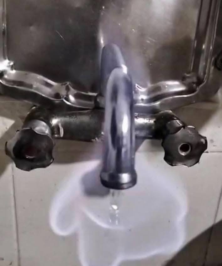 أسباب خروج الغاز من صنابير المياه في قرية شرنوب