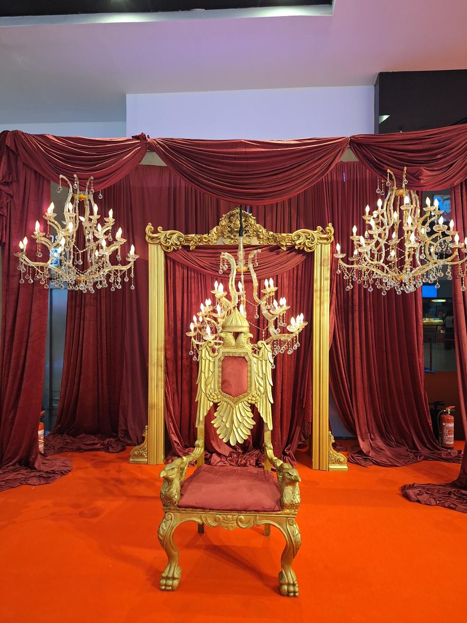  بطولة عمرو يوسف ودينا الشربيني.. اللقطات الاولى من العرض الخاص لـ فيلم درويش 