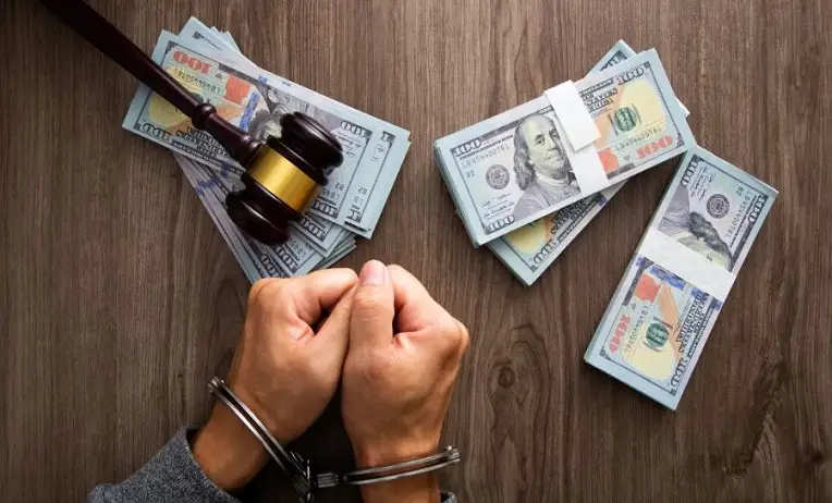 بعد سقوط عشرات البلوجرز.. تعرف على عقوبة غسيل الأموال