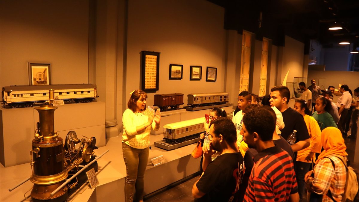 جانب من زيارة متحف السكة الحديد