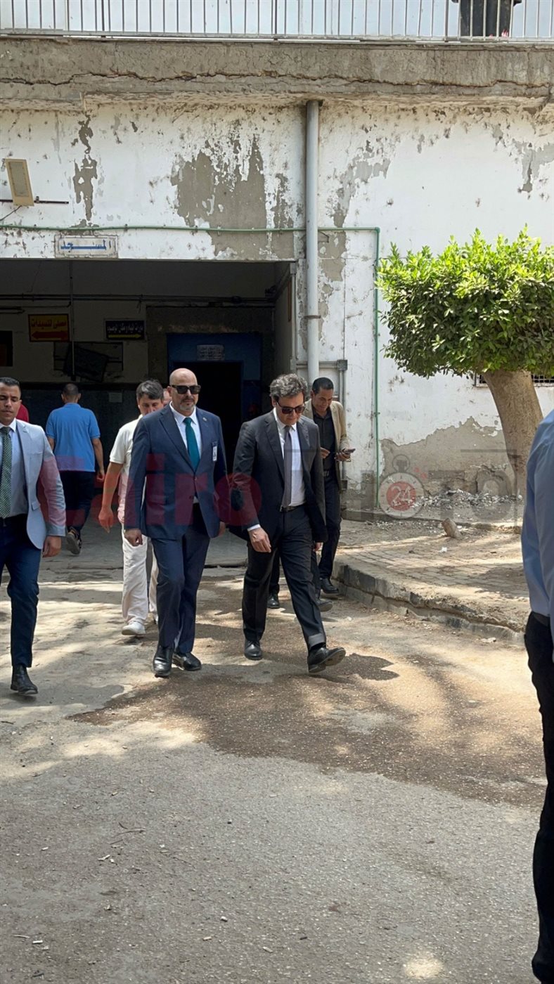 وزير الثقافة يصل مستشفى معهد ناصر لوداع الأديب الكبير صنع الله إبراهيم