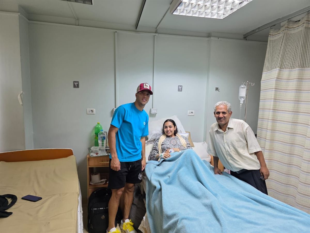 إمام عاشور يزور ابنة عامل في نادي الزمالك في المستشفى