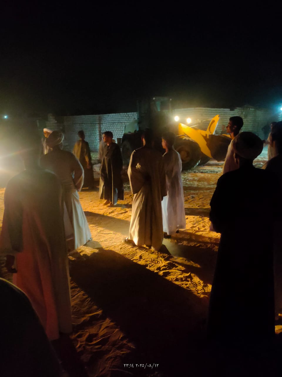 انقاذ 4 أشخاص انهار عليهم بئر 