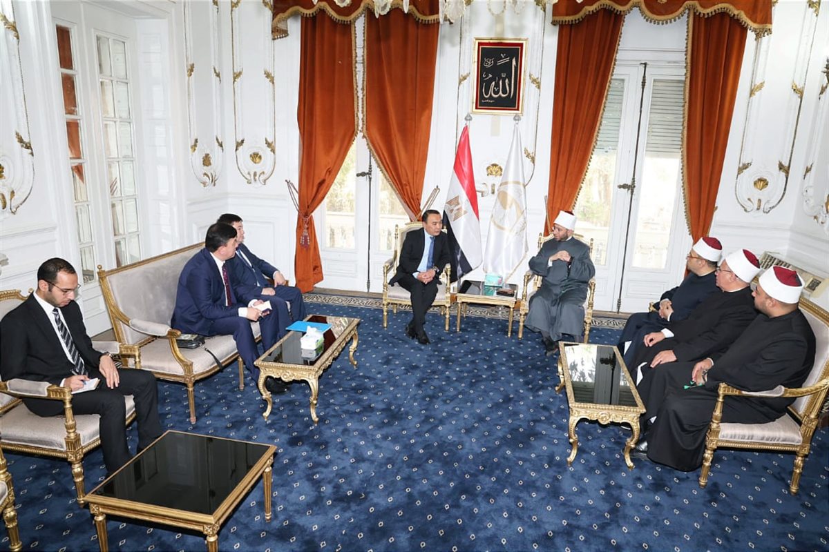 الأزهري يبحث مع سفير كازاخستان تبادل الخبرات واستضافة الأئمة والباحثين