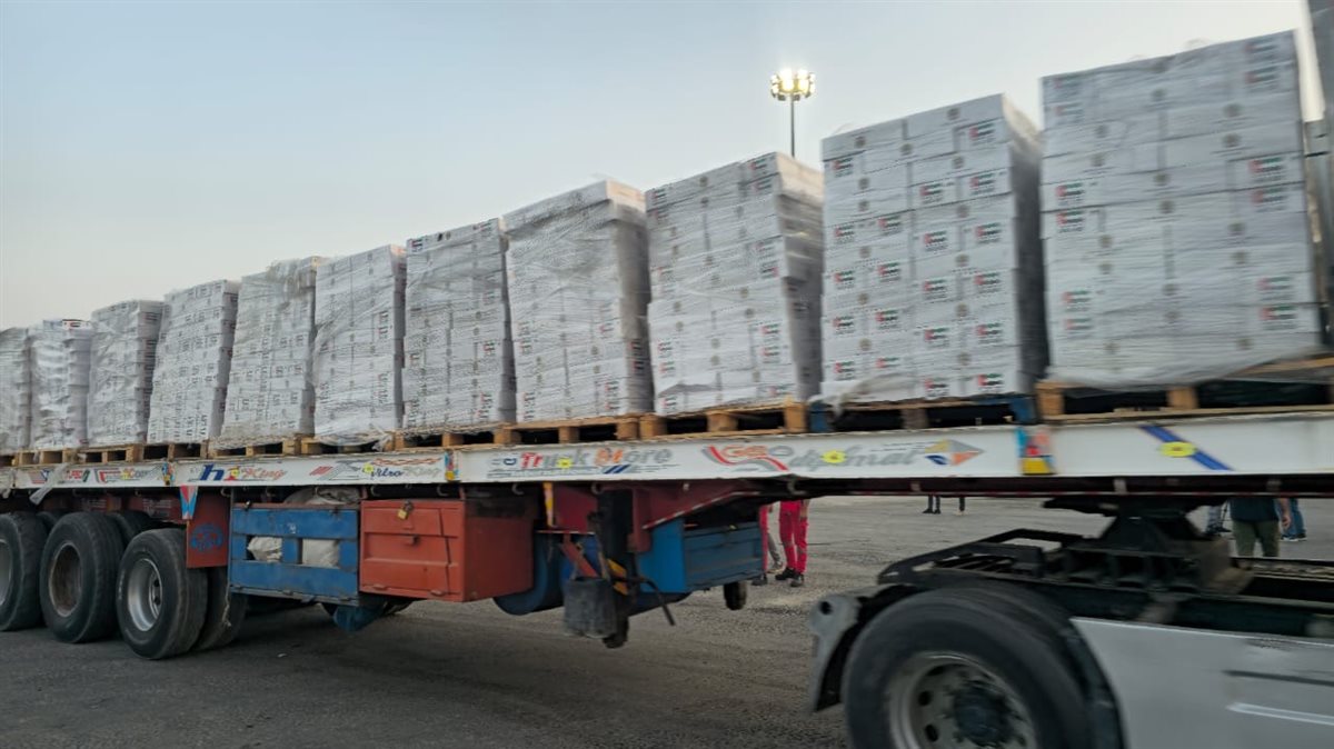 شاحنات المساعدات 