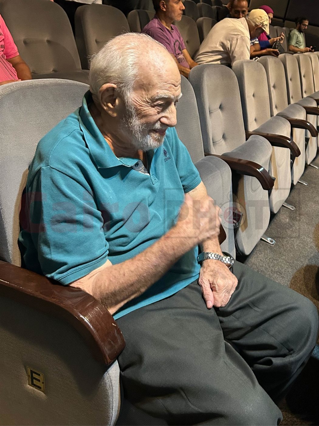 <strong>رشوان توفيق أول الحاضرين في إحياء ذكرى الأربعين للفنانة سميحة أيوب</strong>