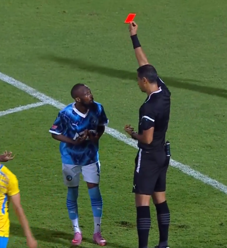 <strong>طرد بلاتي توريه لاعب بيراميدز</strong>