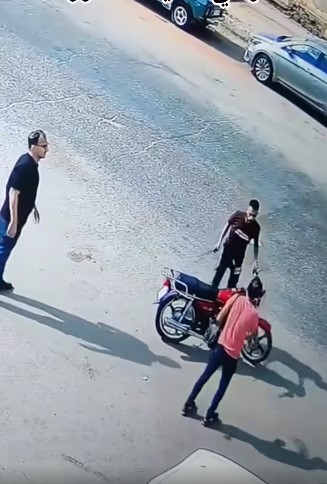 <strong>محاولة شخص سرقة هاتف آخر بأسلوب الخطف في الأميرية &nbsp;</strong>