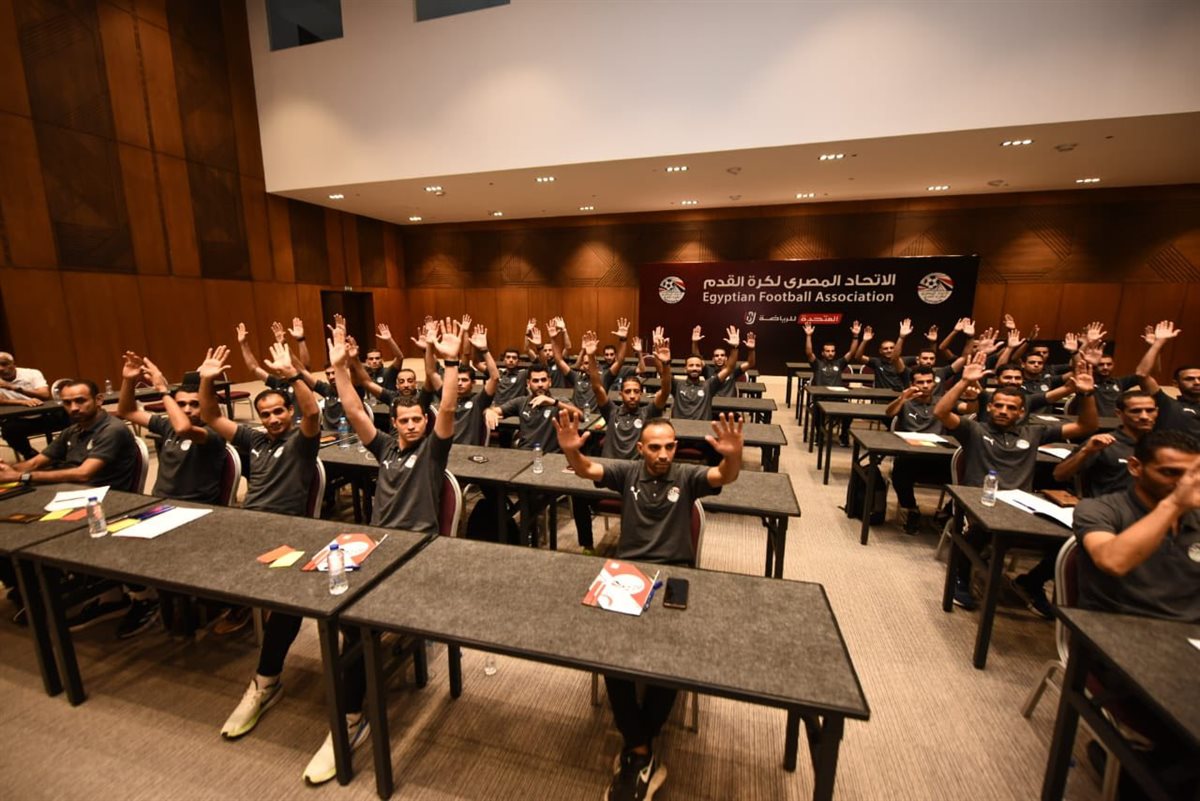 معسكر حكام دوري المحترفين