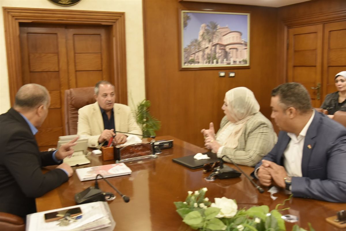 محافظ بورسعيد 