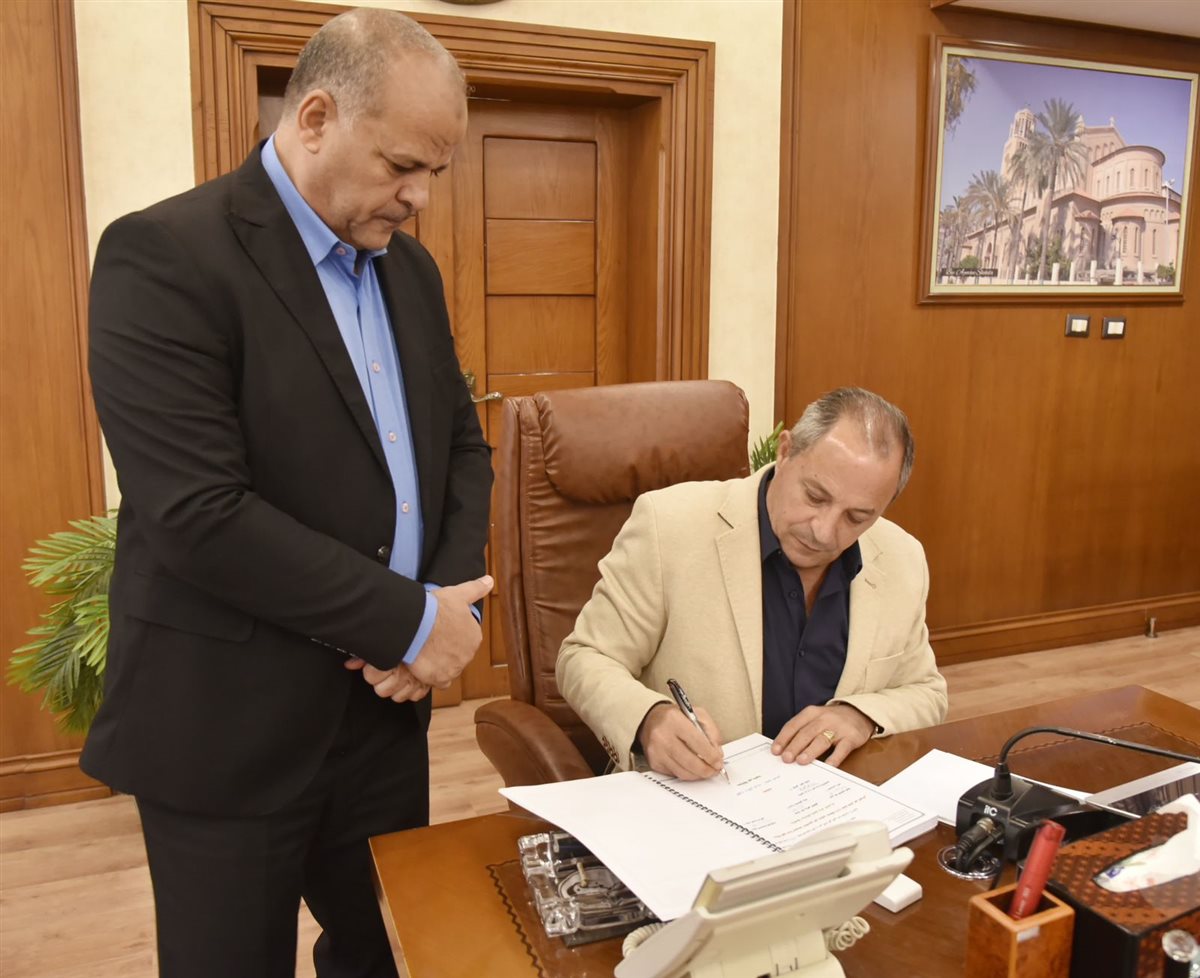 محافظ بورسعيد 