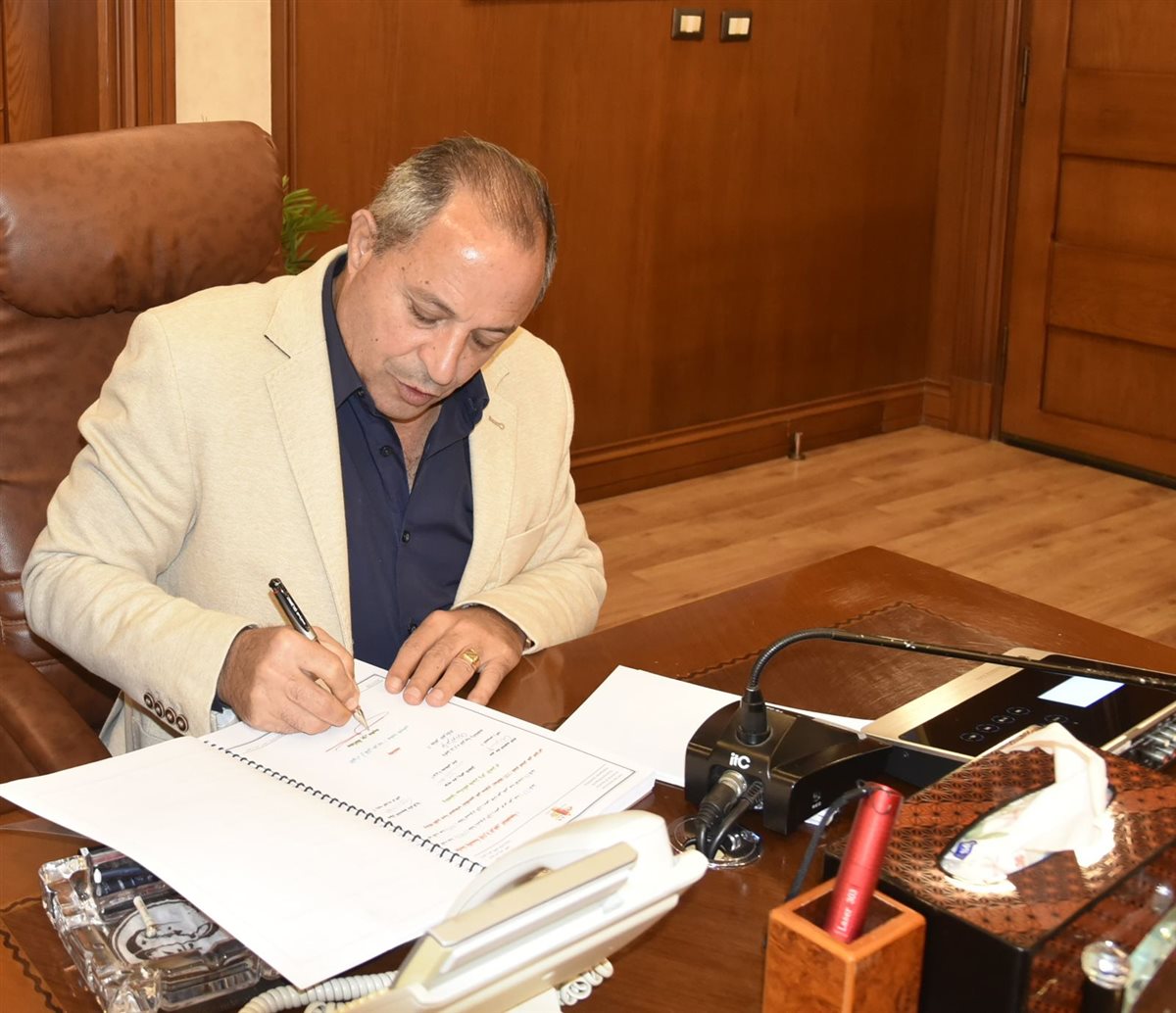 محافظ بورسعيد 