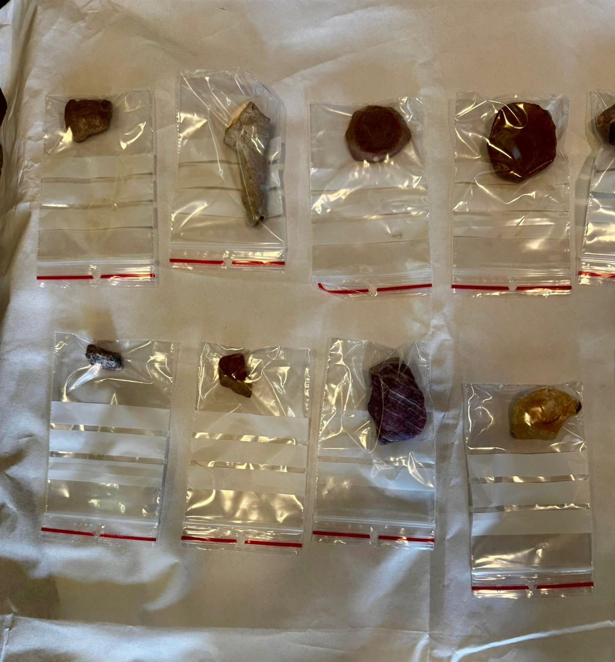 مصر تتسلم قطع أثرية من هولندا تنتمي لحقب زمنية مختلفة 