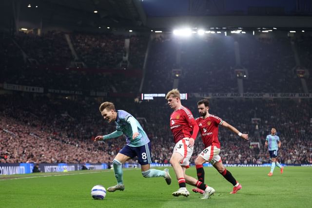 القناة الناقلة لمباراة مانشستر يونايتد وأرسنال في الدوري الإنجليزي