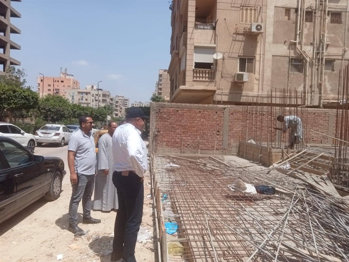 رئيس حي شرق مدينة نصر يقود حملة مكبرة 