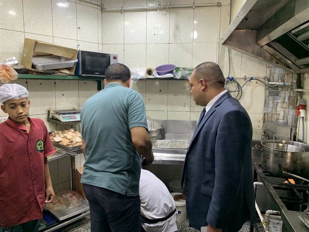 جولة مساعد وزير التموين 