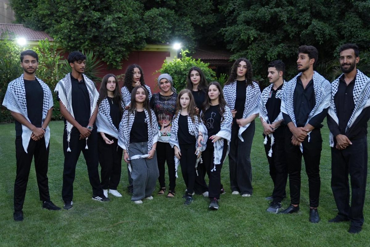 إيهاب توفيق وكنعان الفلسطينية فى مهرجان القلعة 33<br> 