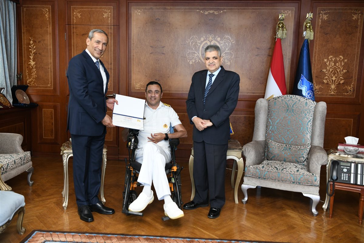 جانب من التكريم