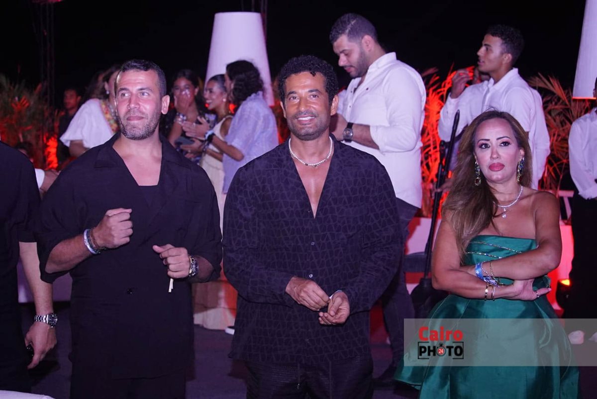 عمرو سعد يخطف الأنظار في حفل شقيقه أحمد سعد في مهرجان مراسي “ليالي مراسي”