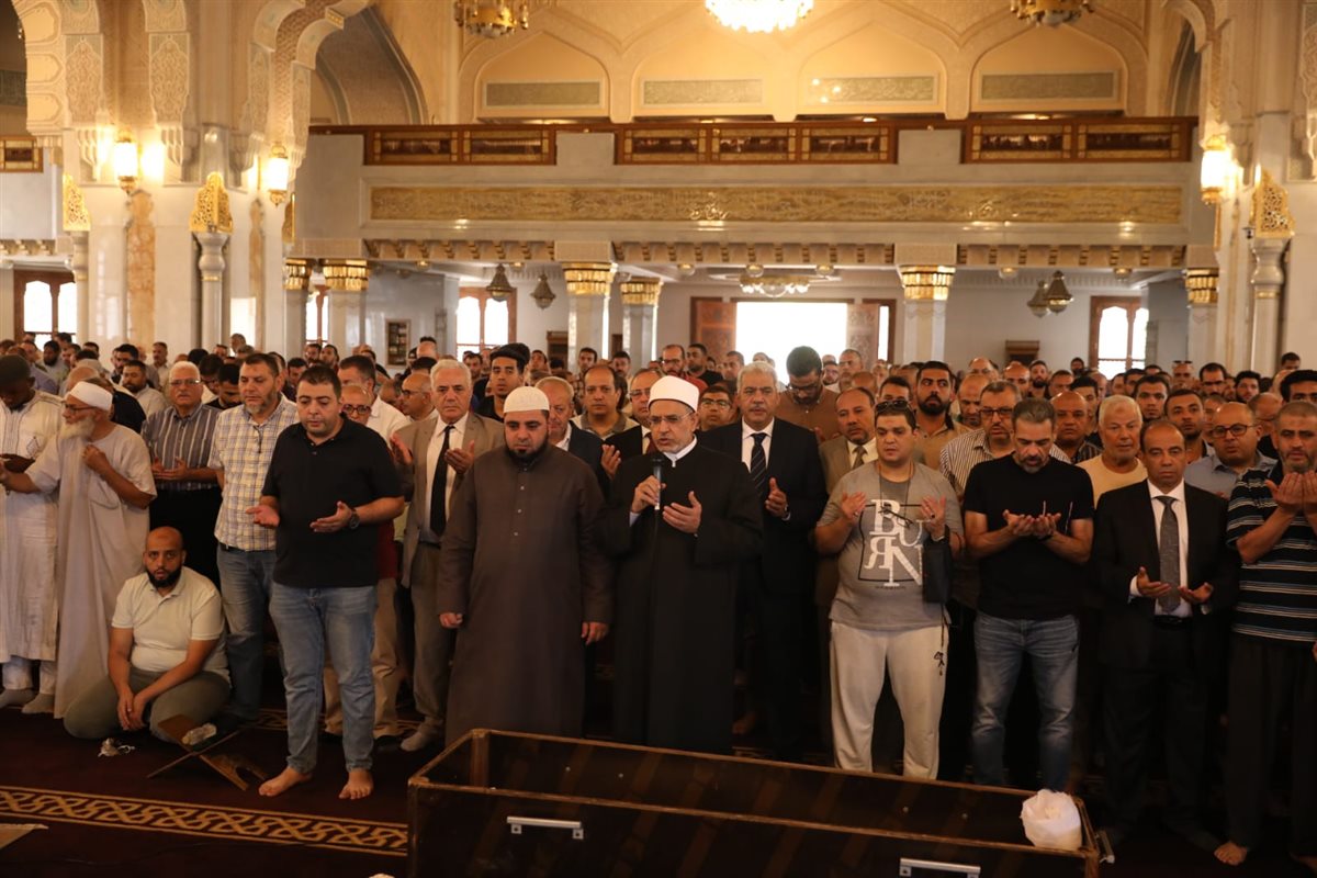 جانب من الجنازة 