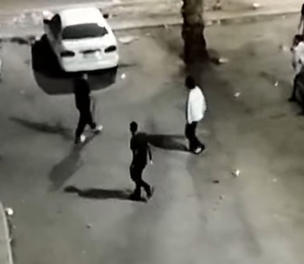 مشاجرة  بالشيخ زايد